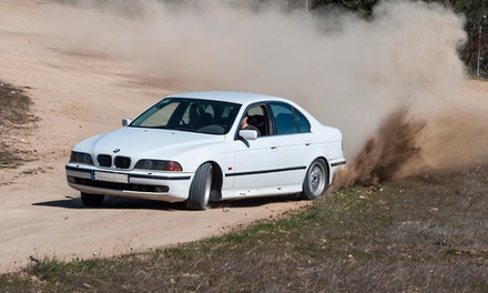 Conducción drift en asfalto o tierra con BMW 540i desde 49 €