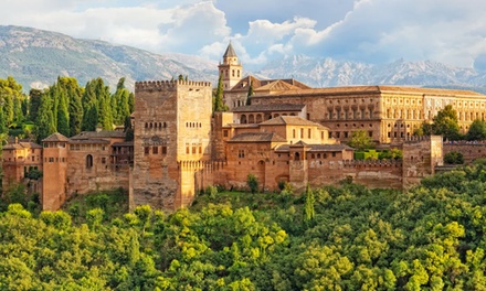 Granada: 1 o 2 noches con desayuno, detalle y/o visita a la Alhambra en Hotel Poniente