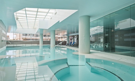Tarragona: habitación doble para 2 con media pensión, piscina termal y detalle en Hotel Balneario Playa de Comarruga