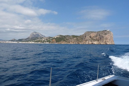 Paseo en Barco a Tres Cabos con Baño y Comida en el Puerto