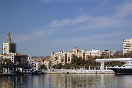 Paseo en Barco y Comida o Cena en el Puerto de Málaga
