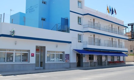 Mar Menor: habitación doble para 2 con desayuno y opción a media pensión en Hotel Trabuco