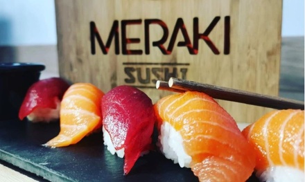 San ValentÌn:ÄBandeja de sushi con 50 piezas o men˙ tradicional japonÈs para 2 personas para llevar de Meraki Sushi Bar